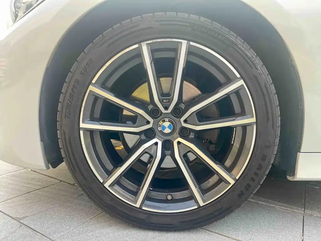 BMW 3 Series — миниатюра 8