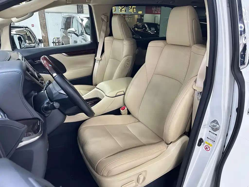 Toyota Alphard 2015 3.5L Luxury