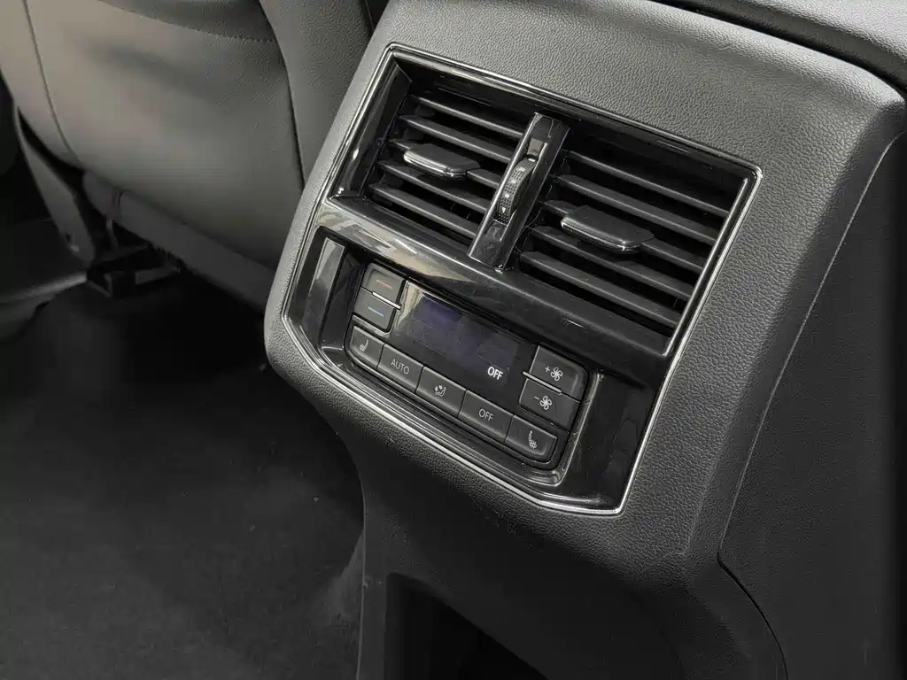 Volkswagen Teramont — миниатюра 6