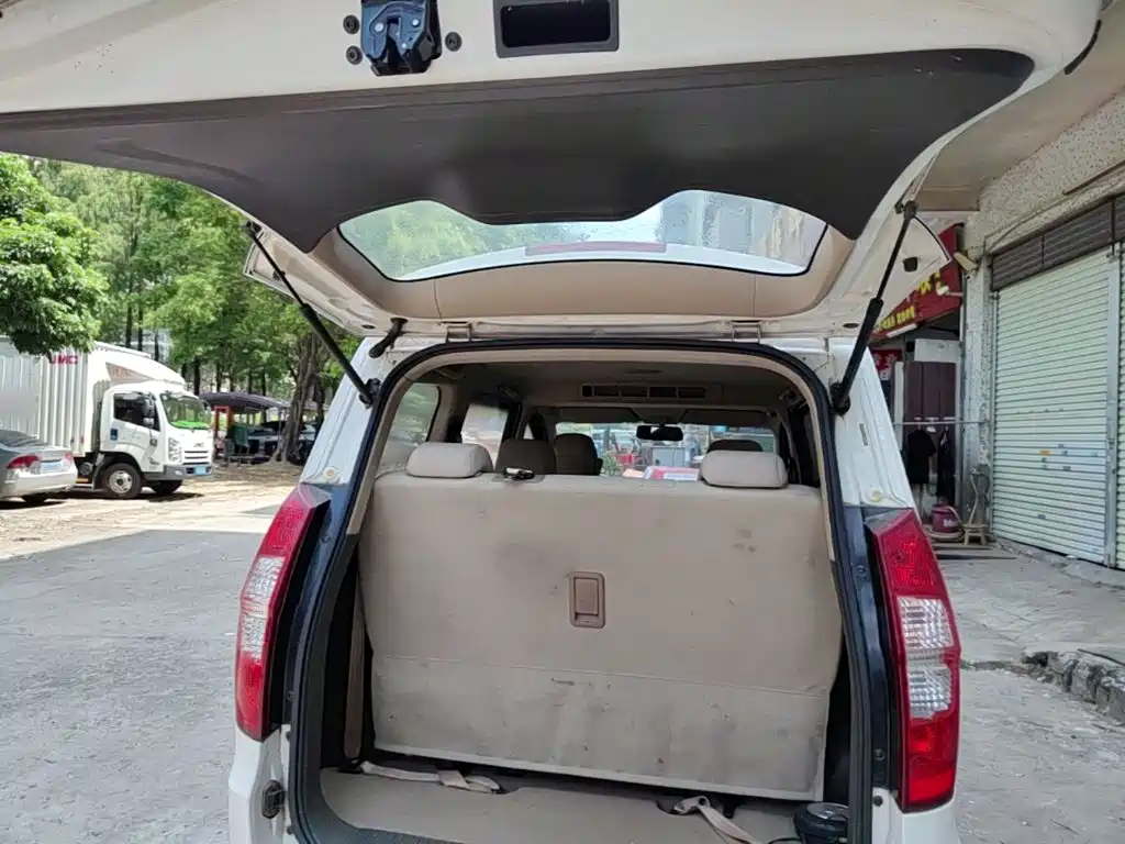 Wuling Hongguang — миниатюра 19