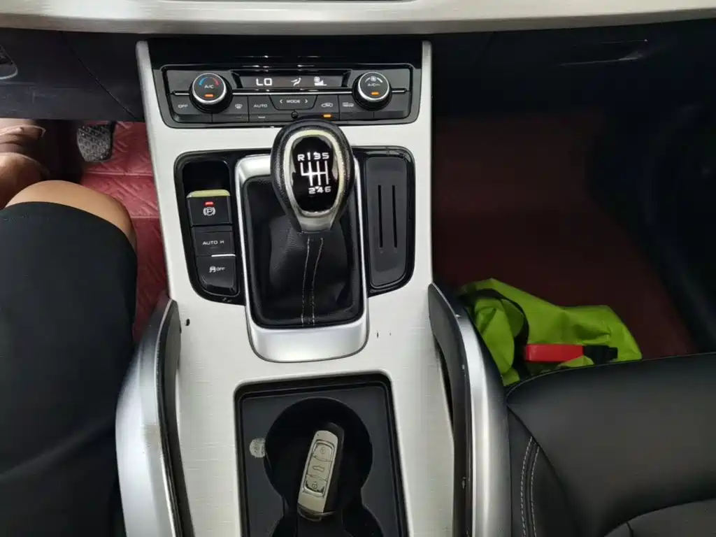 Geely Boyue — миниатюра 14