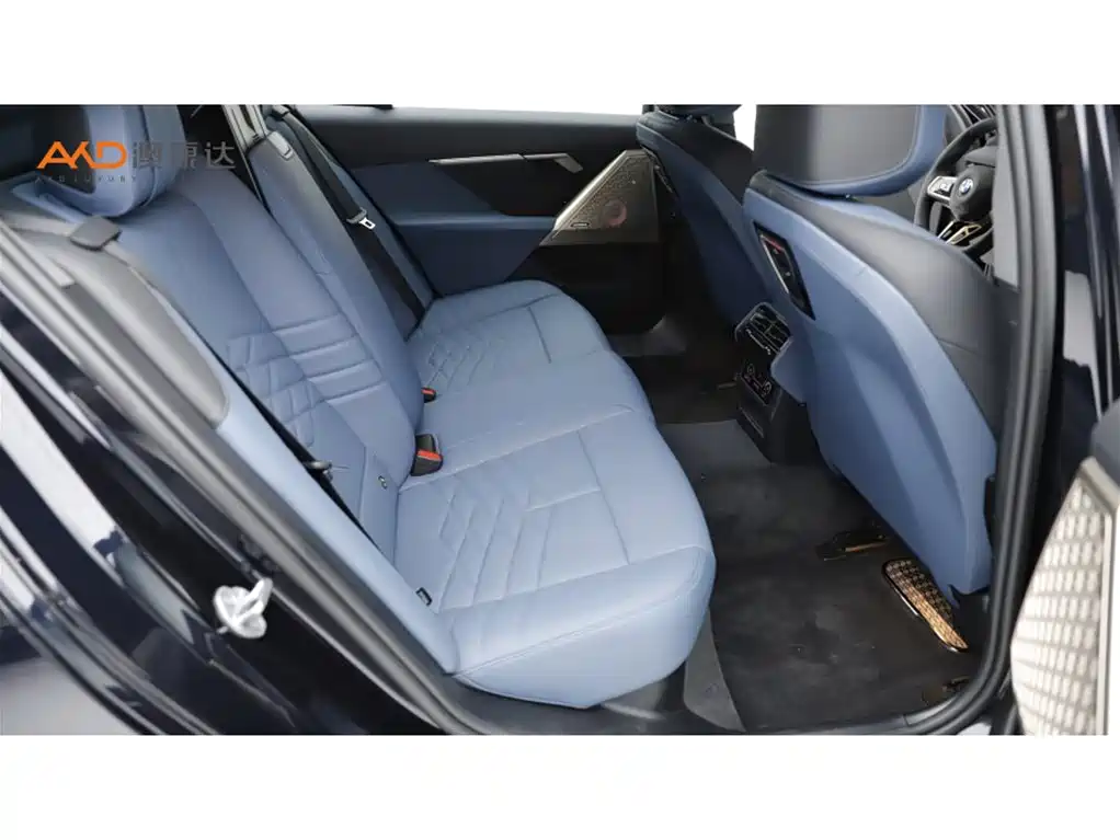 BMW 5 Series — миниатюра 8