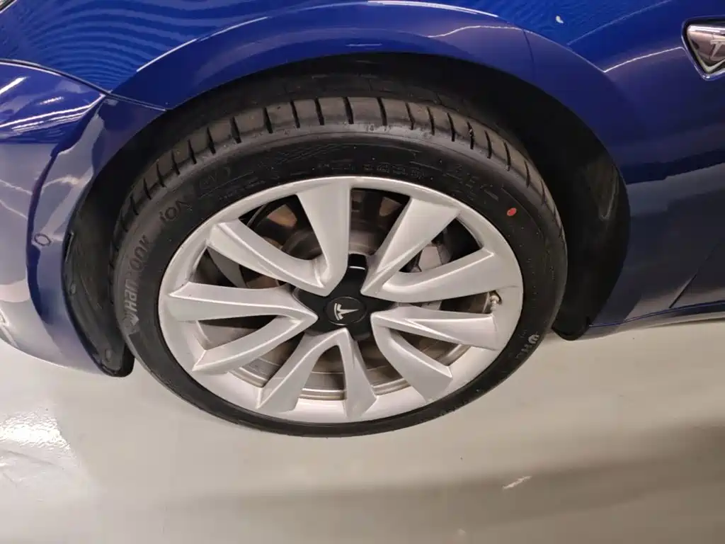Tesla Model 3 — миниатюра 23