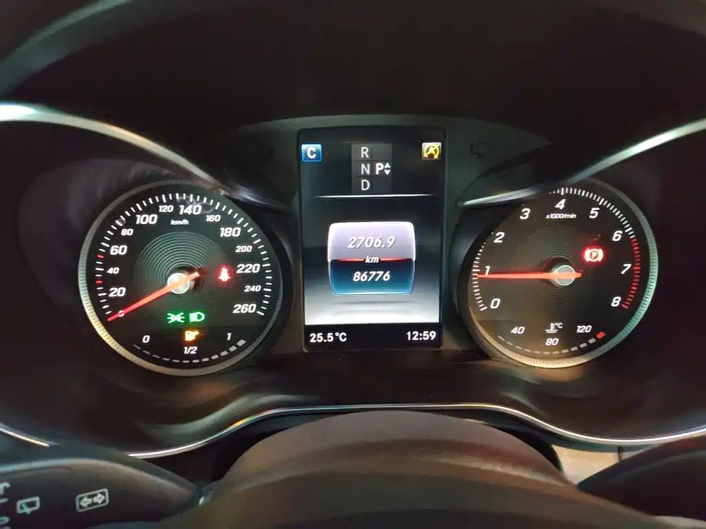 Mercedes-Benz GLC — миниатюра 12