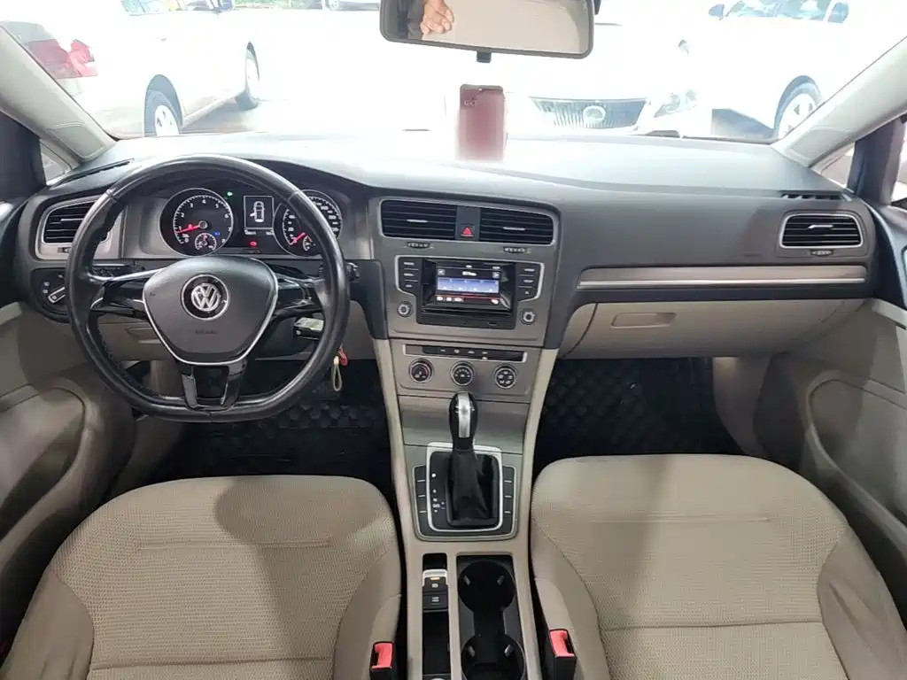 Volkswagen Golf — миниатюра 10