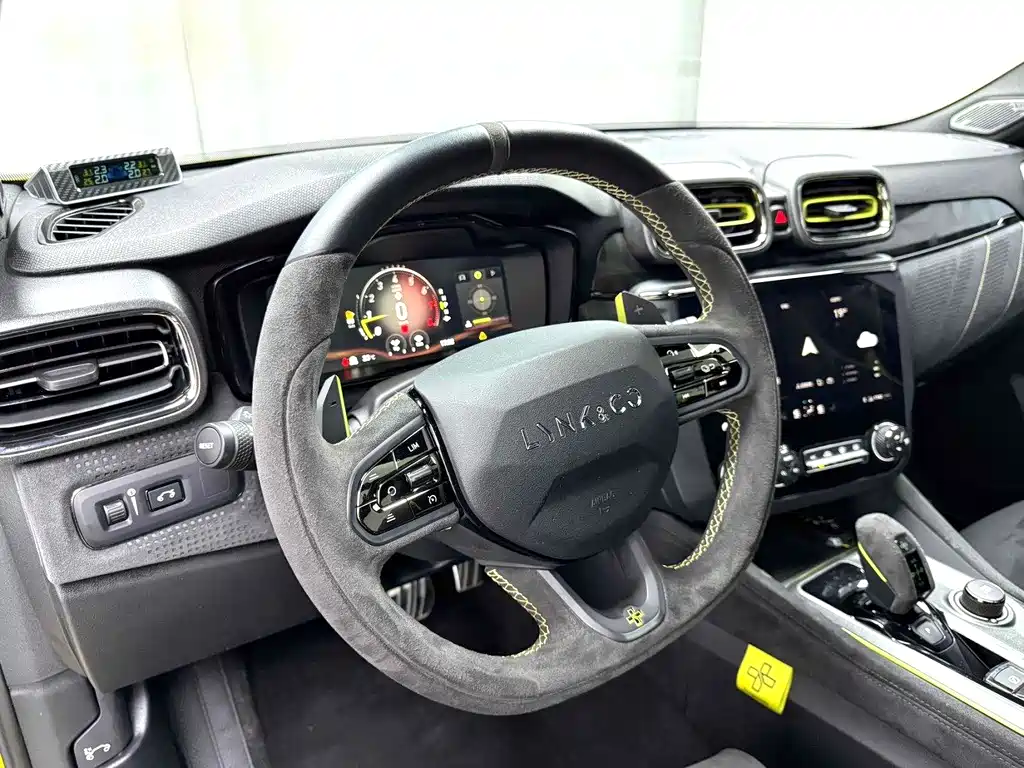Lynk & Co 03 2020 03+ 2.0TD AT