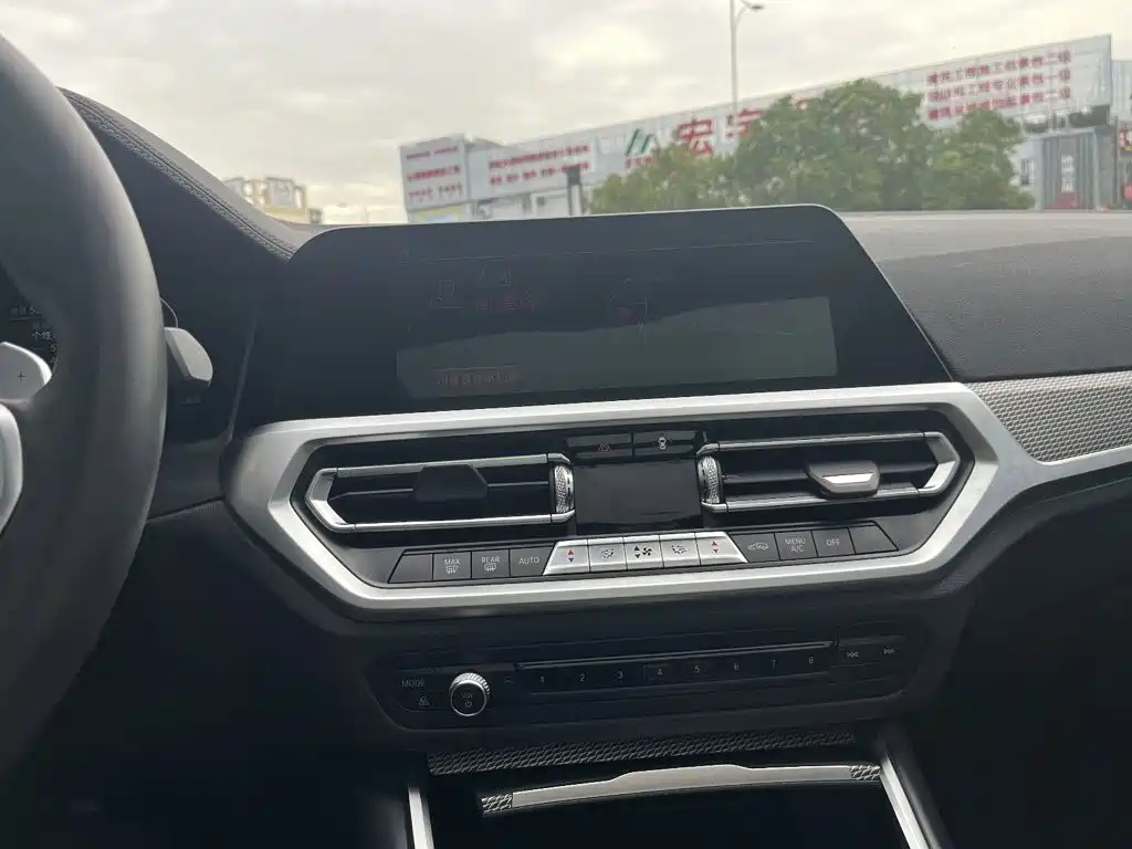 BMW 3 Series — миниатюра 27