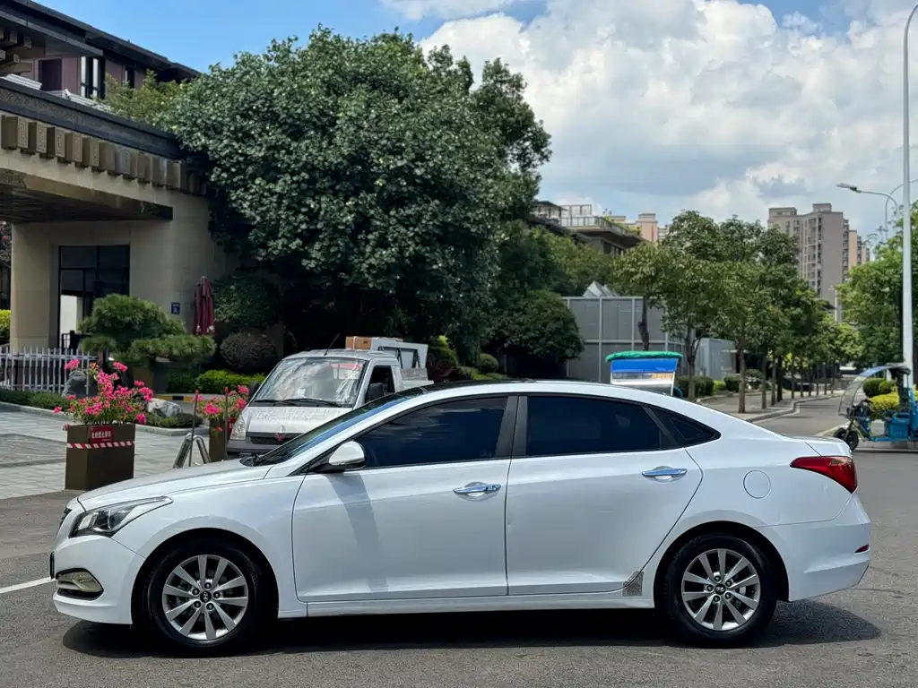 Hyundai Mistra — миниатюра 13