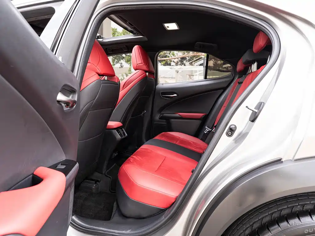 Lexus UX — миниатюра 10