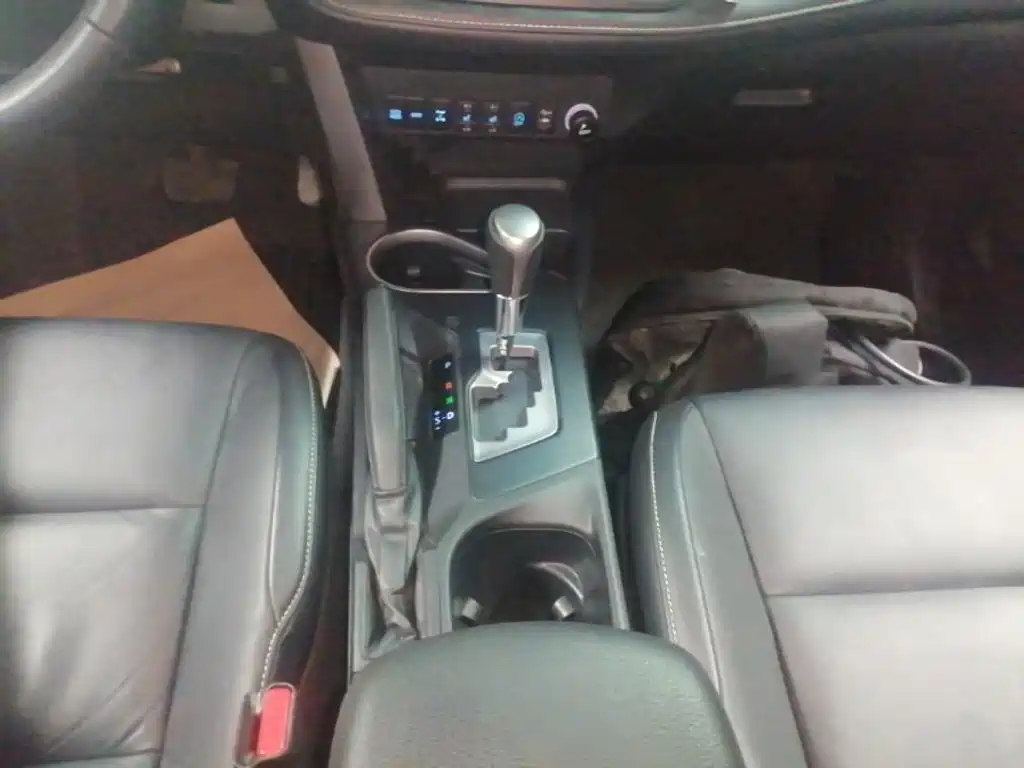Toyota RAV4 — миниатюра 14