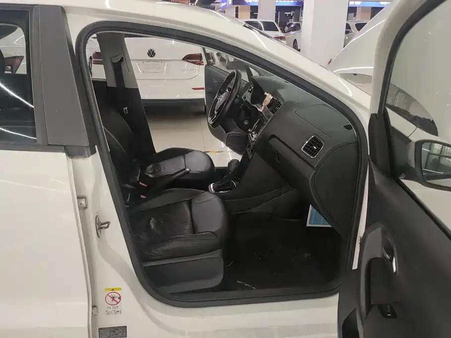 Volkswagen Polo — миниатюра 8