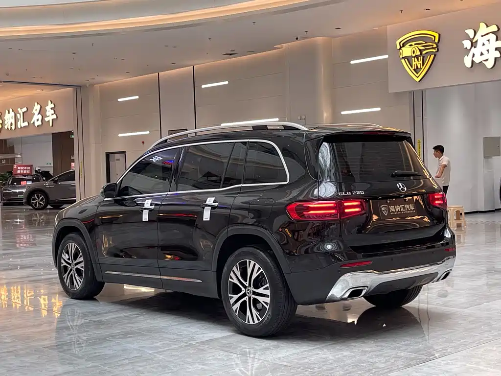 Mercedes-Benz GLB — миниатюра 4
