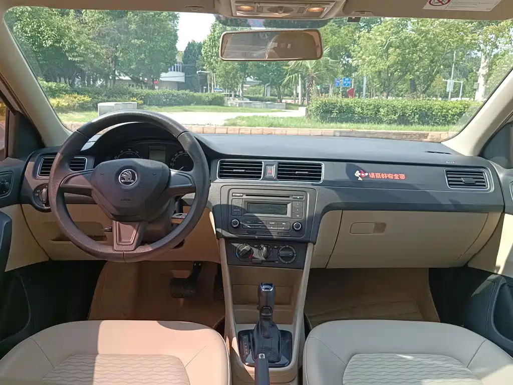 Skoda Rapid — миниатюра 11