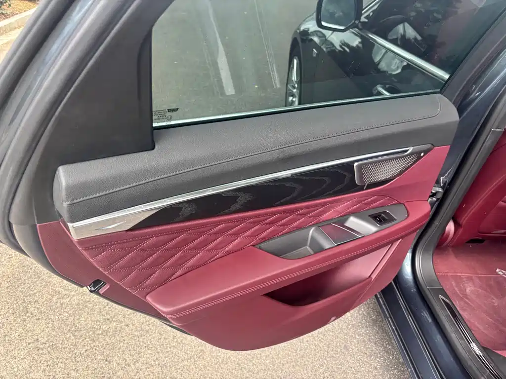 Cadillac CT6 — миниатюра 7