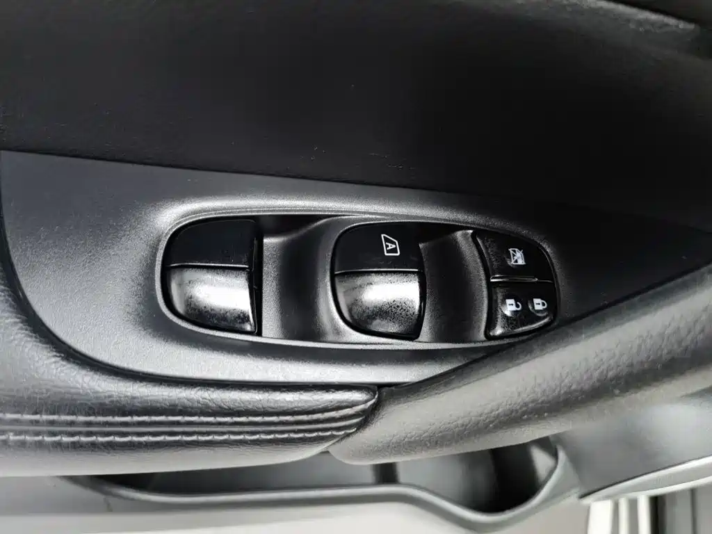 Nissan X-Trail — миниатюра 9