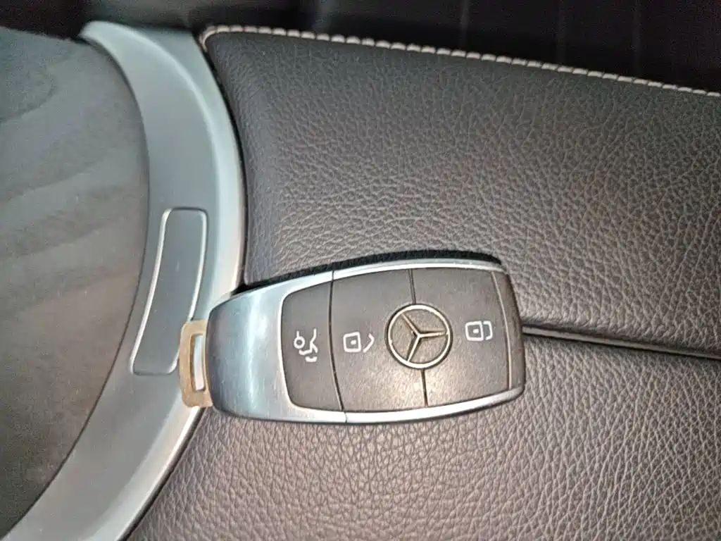 Mercedes-Benz C-Class — миниатюра 9