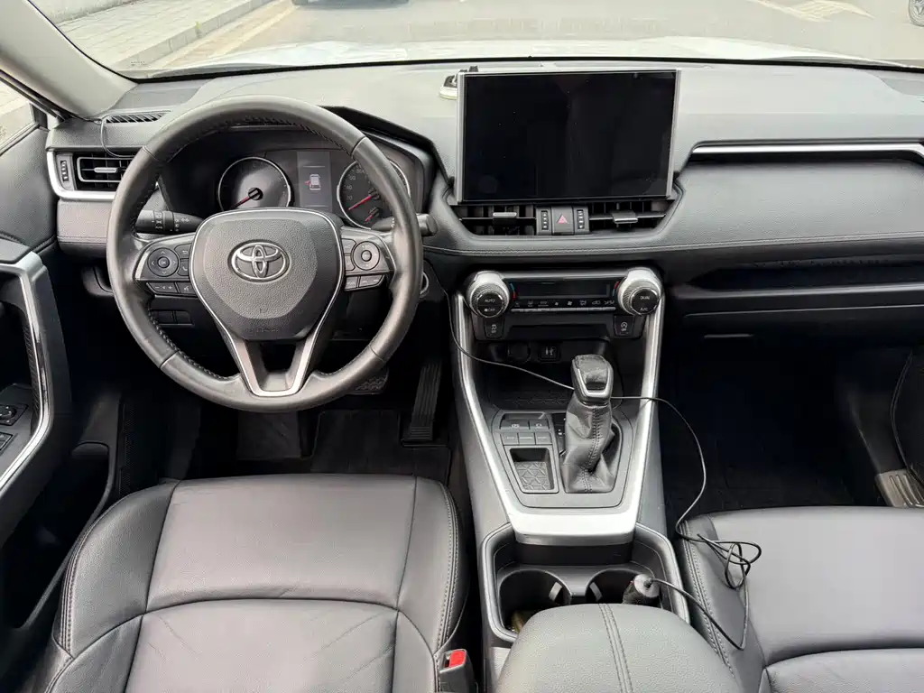 Toyota Wildlander 2.0L CVT 2WD Luxury Edition, фото 12
