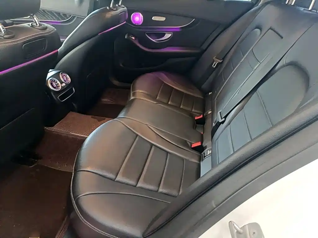 Mercedes-Benz C-Class — миниатюра 17
