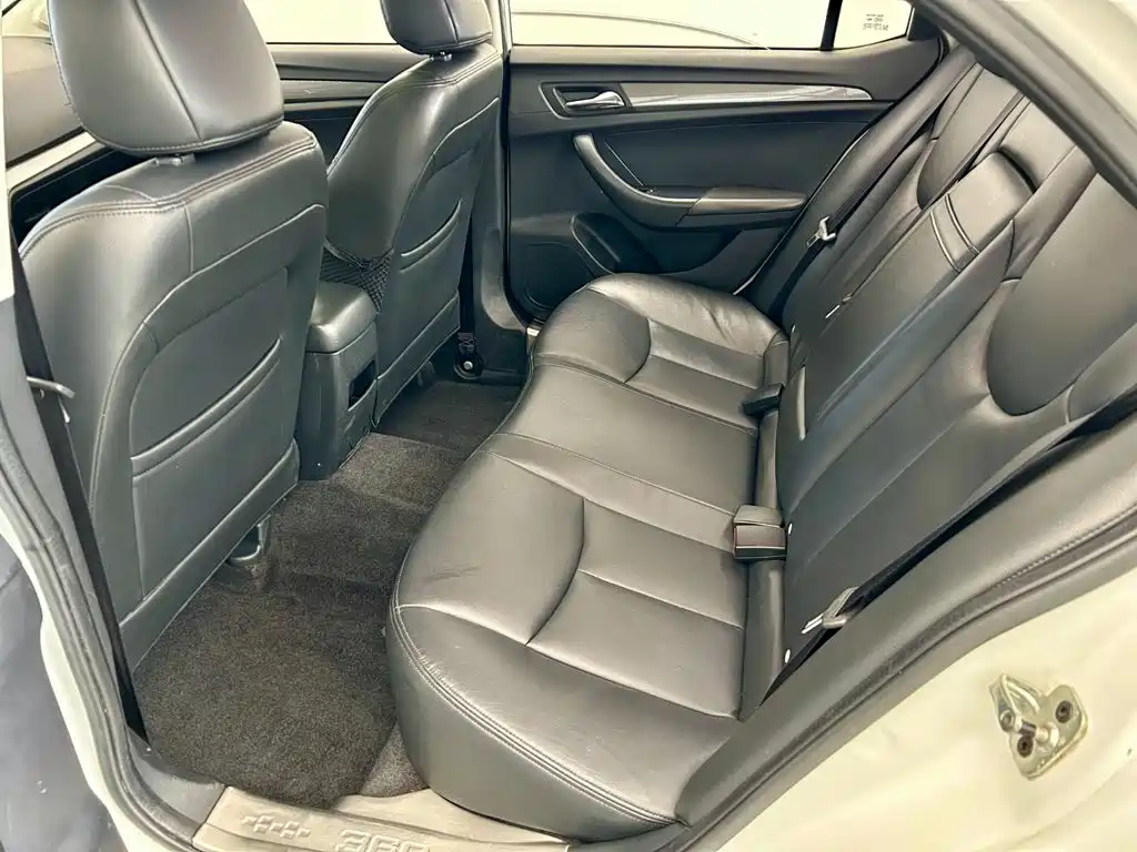 Roewe 360 — миниатюра 7
