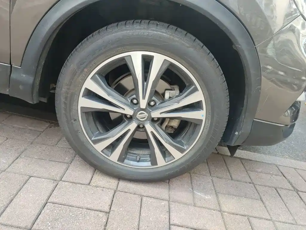 Nissan Qashqai — миниатюра 8