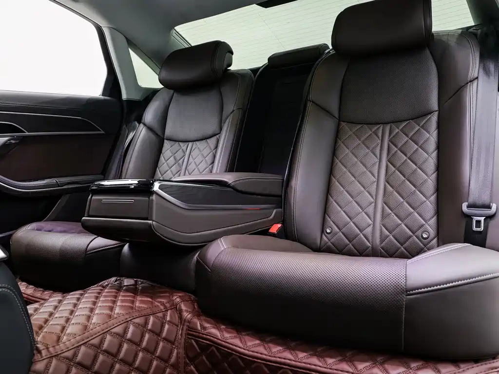 Audi A8 — миниатюра 12