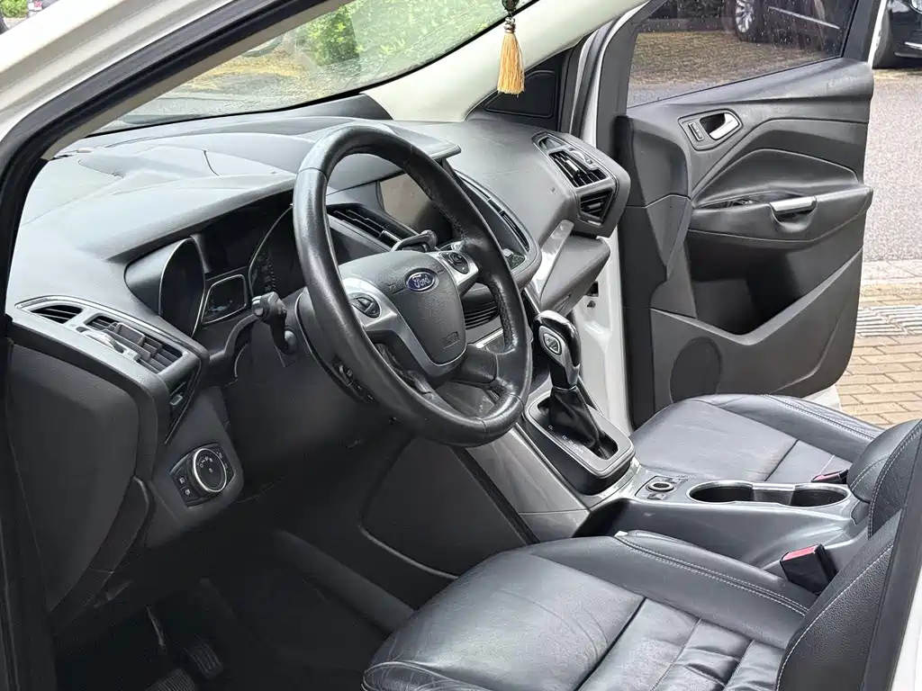 Ford Kuga — миниатюра 5