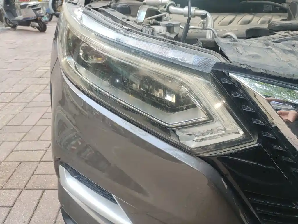 Nissan Qashqai — миниатюра 7