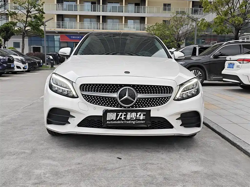 Mercedes-Benz C-Class — миниатюра 3