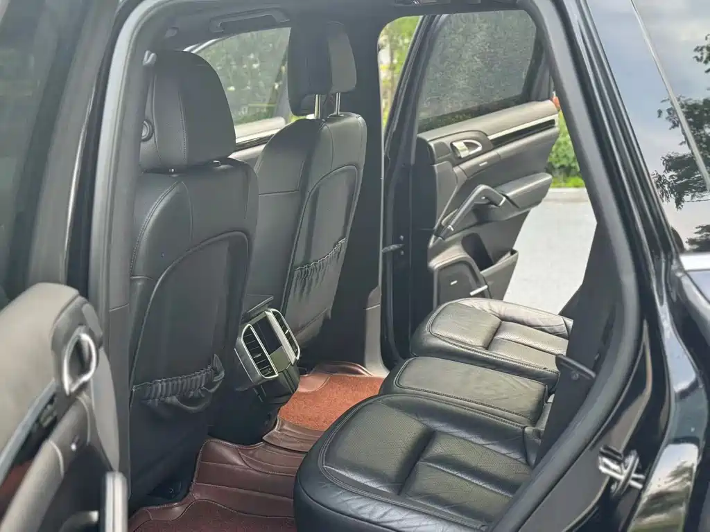 Porsche Cayenne Hybrid — миниатюра 11