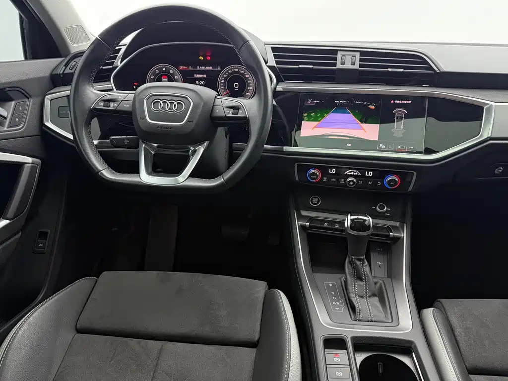 Audi Q3 2023 35 TFSI Fashion (1.4T)