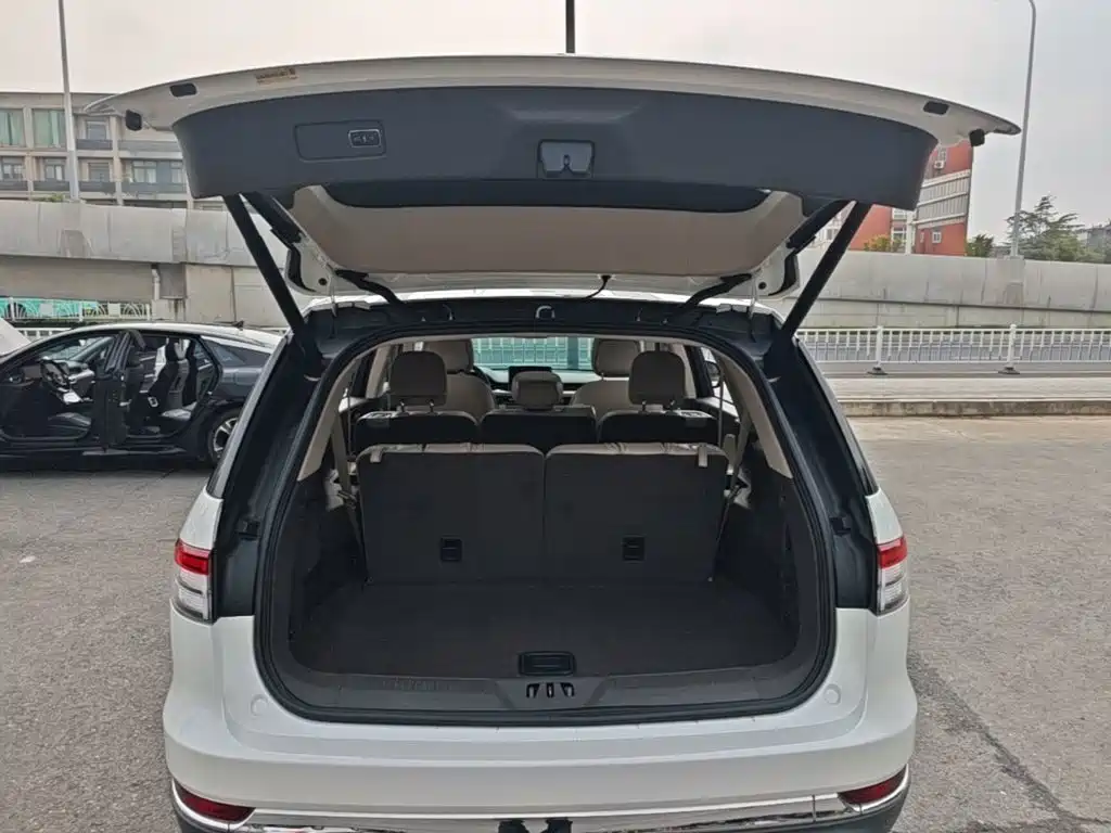 Lincoln Aviator (Import) — миниатюра 19