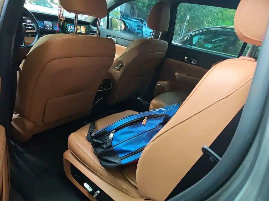 Li Auto Li ONE — миниатюра 18