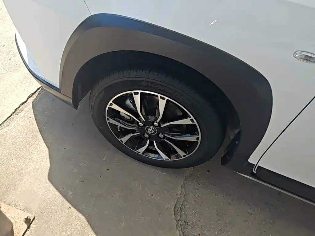 Toyota Yaris L — миниатюра 23
