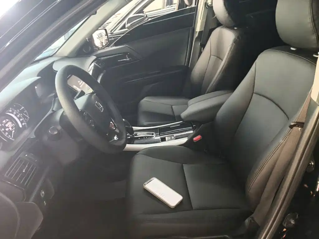 Honda Accord — миниатюра 15