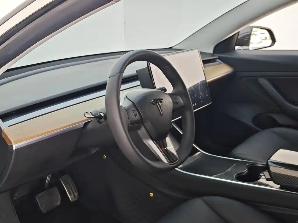 Tesla Model 3 — фотографии объявления, Фото 15