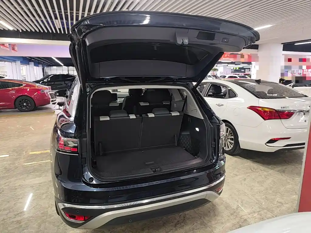 Volkswagen ID.6 Crozz — миниатюра 19