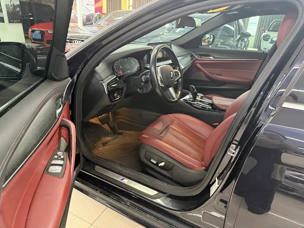 BMW 5 Series — миниатюра 5