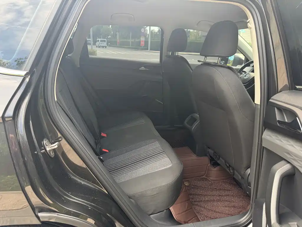 Volkswagen Tharu — миниатюра 9