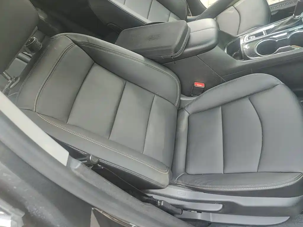 Chevrolet Equinox — миниатюра 25