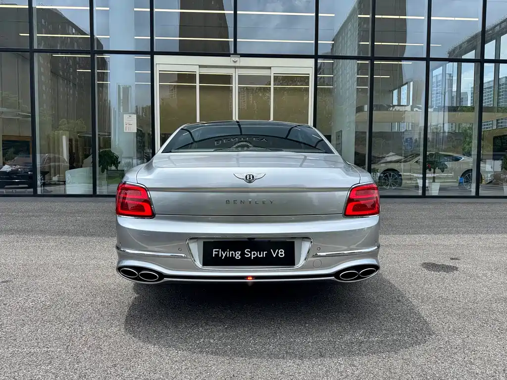 Bentley Flying Spur — миниатюра 5
