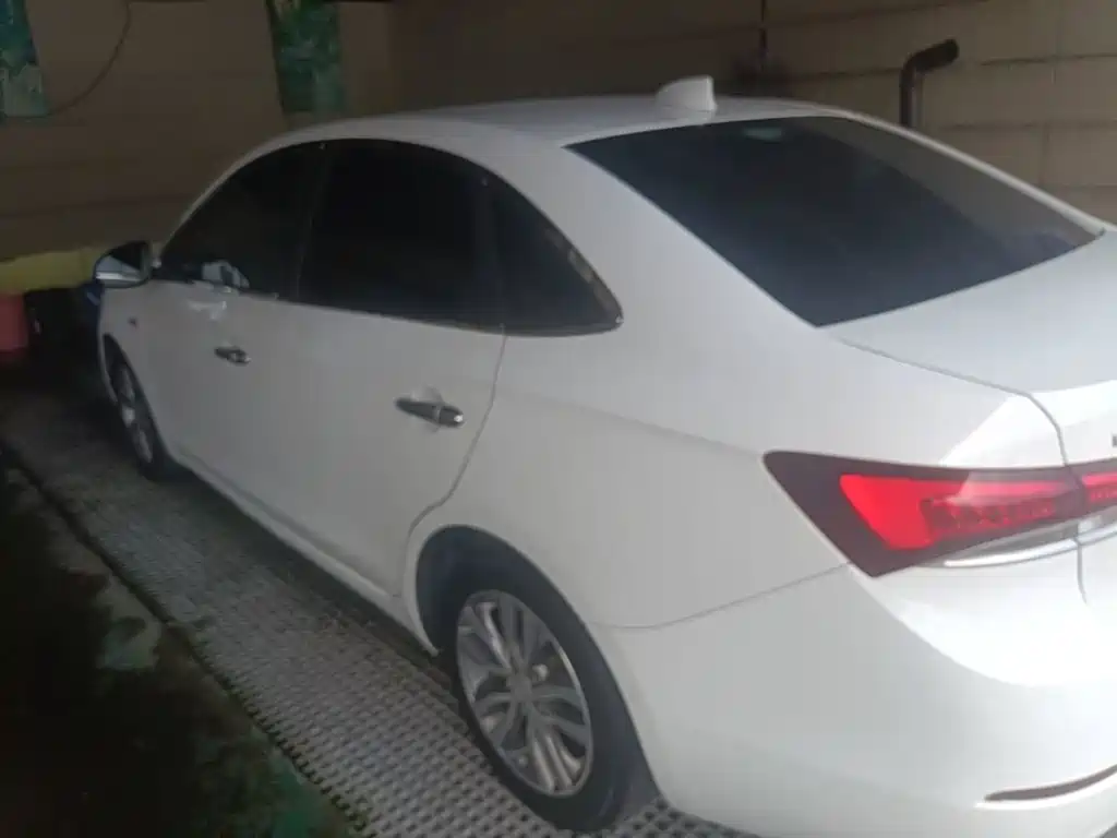 Buick Excelle — миниатюра 5