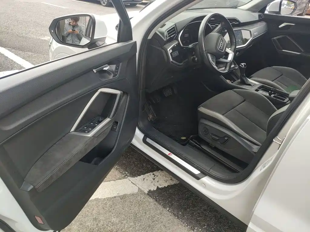 Audi Q3 — миниатюра 12