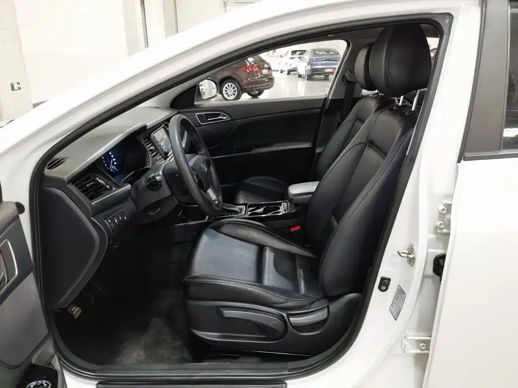 Hyundai Mistra — миниатюра 10