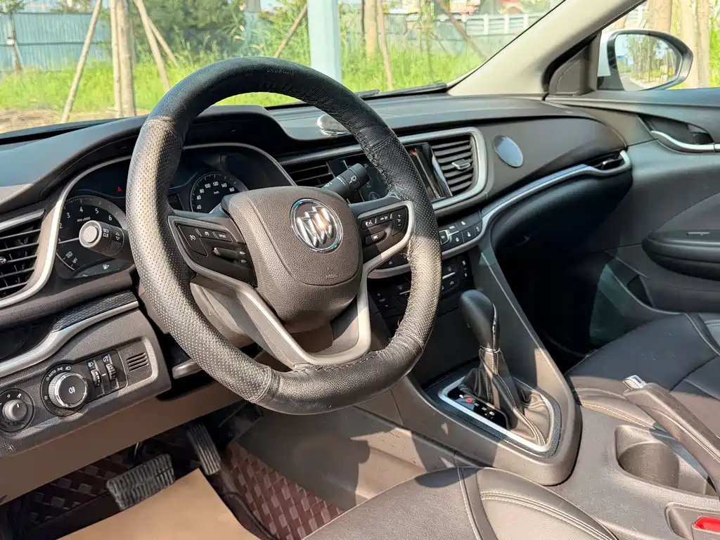 Buick Excelle — миниатюра 10