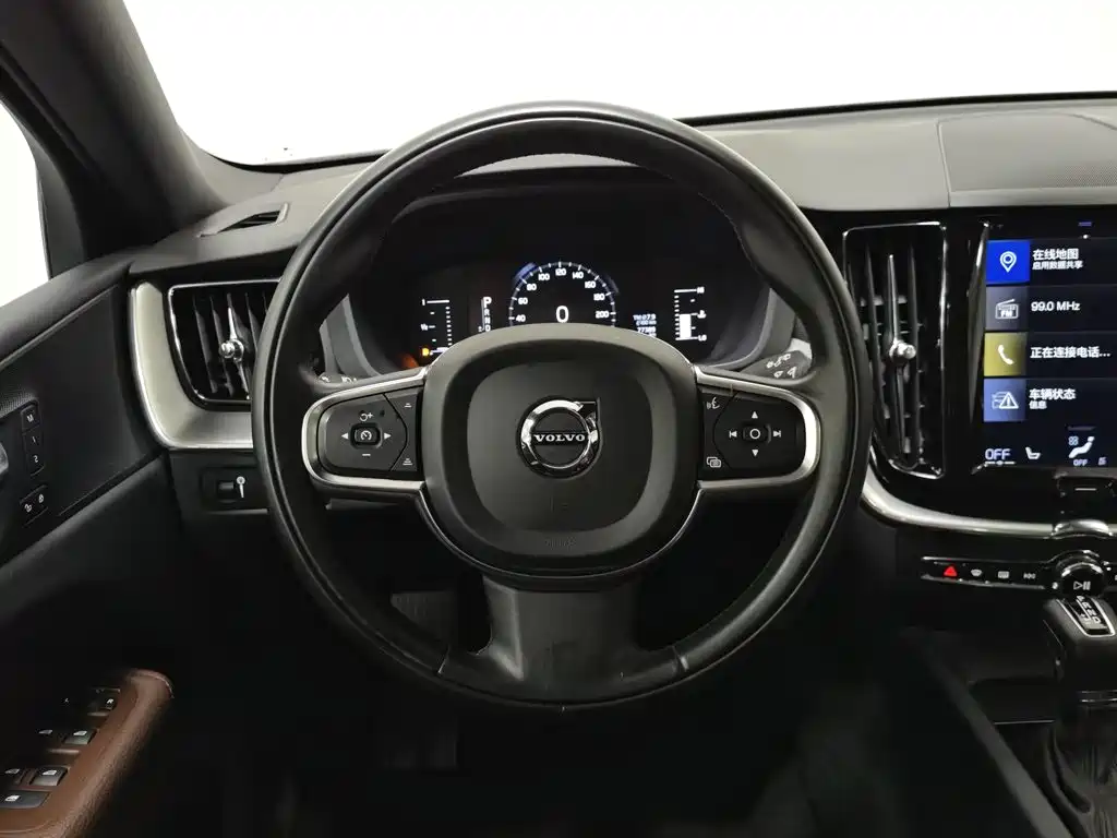 Volvo XC60 — миниатюра 11