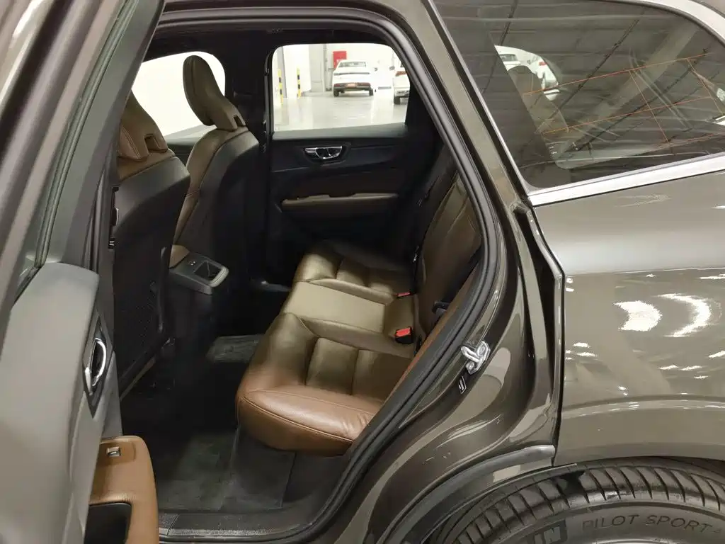 Volvo XC60 — миниатюра 15