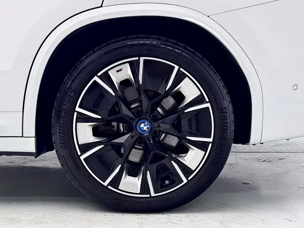 BMW iX3 — миниатюра 8