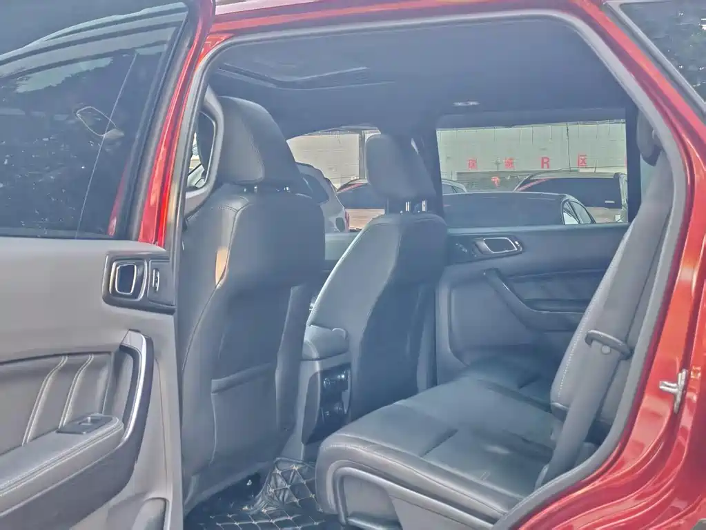 Ford Everest 2017 2.0T AT Flagship 7 мест