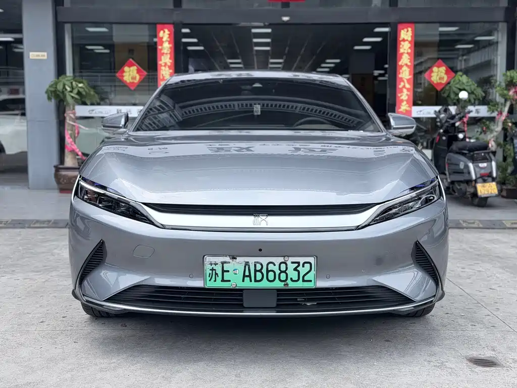 BYD Han — миниатюра 2