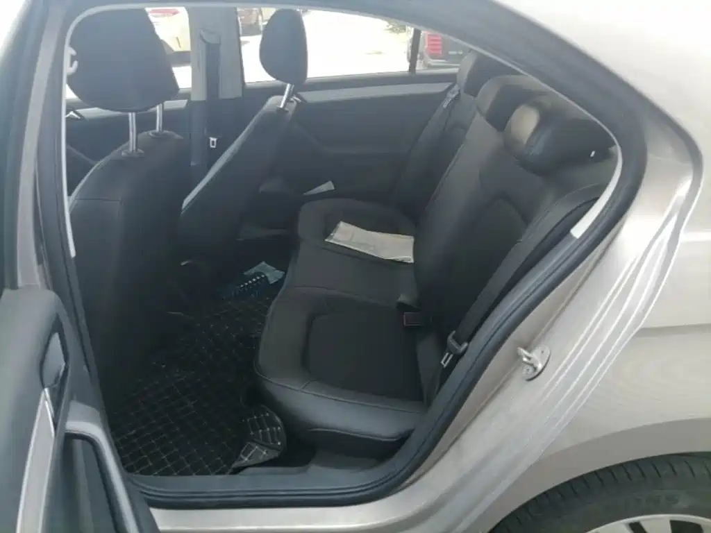 Jetta VA3 — миниатюра 24